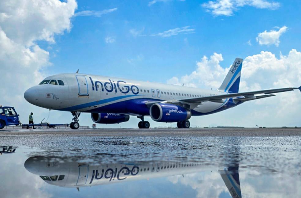India orders 25% cut in airport charges