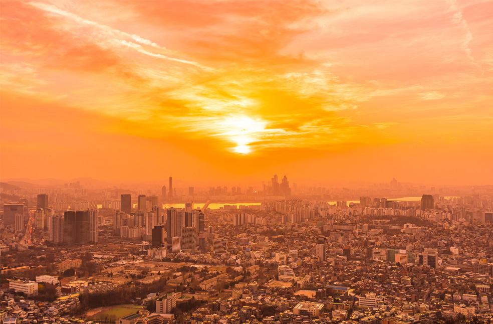 Summer climate in a city