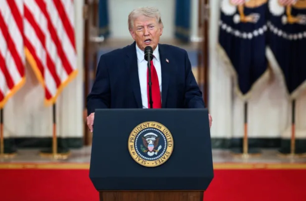 White House warns staff against betting on prediction markets