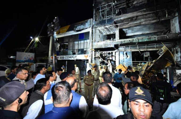 At least 15 killed in Lucknow commercial building fire as probe ordered Lucknow commercial building fire