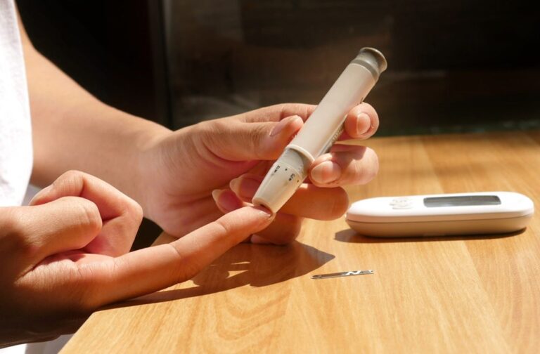 NHS to offer free high-street cholesterol tests across England cholesterol health check using a finger-prick blood test