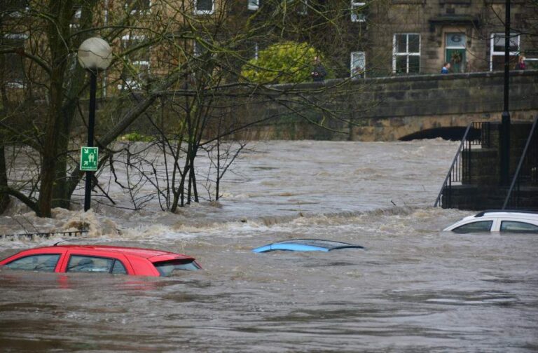 Nepal floods highlight rising risks for India’s river plains Bingley Floods 2015 Boxing Day - Brown Cow Bingley