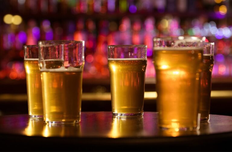 Met Police warns of changing trends in spiking cases Glasses of cold fresh white light beer