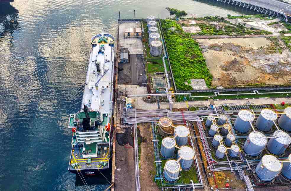 Alleged fuel shipments to Russia