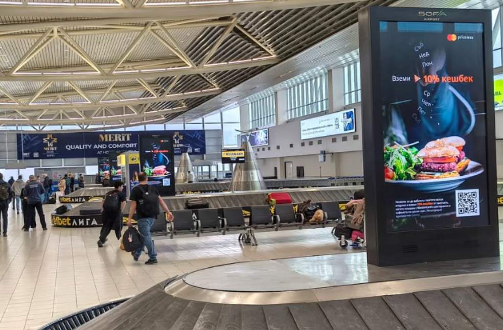 Austrian Airlines diverted
