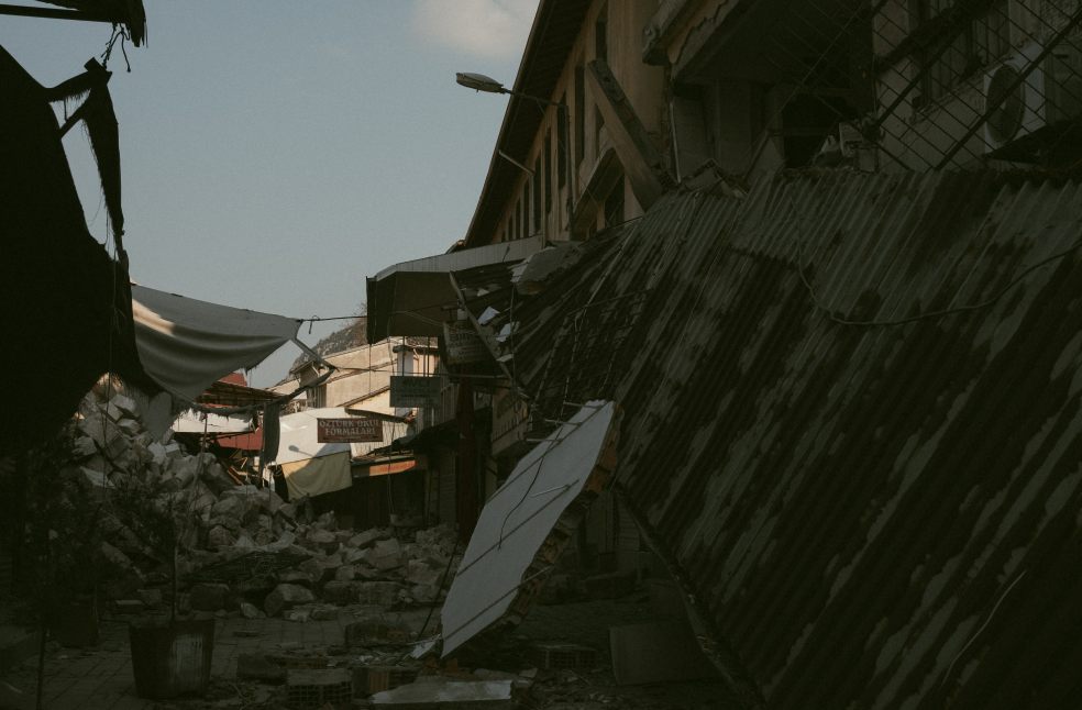 Magnitude 7 earthquake in Tibet